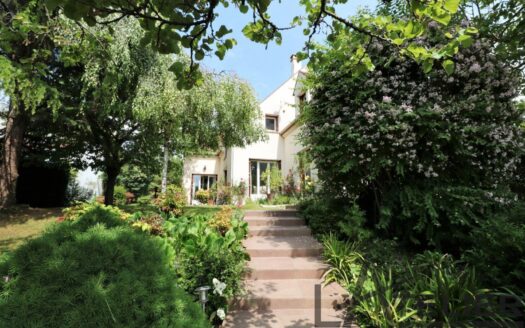 Maison Familiale St Germain limite Mareil Marly