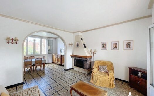 Charmante maison familiale avec jardin dans un secteur calme