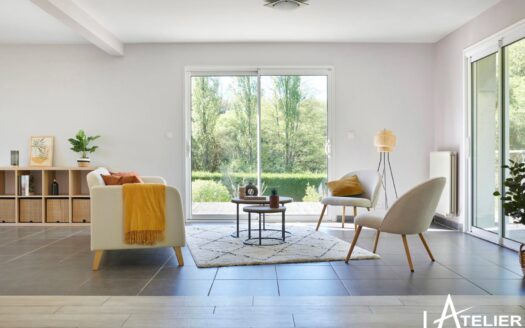 Maison lumineuse, 5ch., bureau, dans un cadre verdoyant à 5mn de toutes les commodités