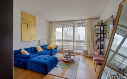 Bel appartement au calme offrant une grande luminosité et une vue dégagée