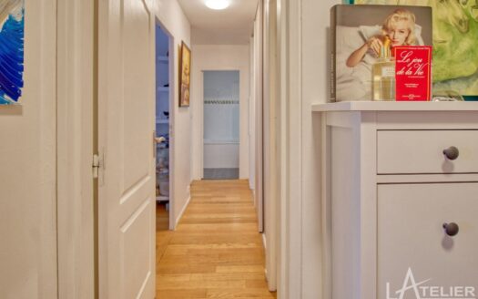 Bel appartement au calme offrant une grande luminosité et une vue dégagée