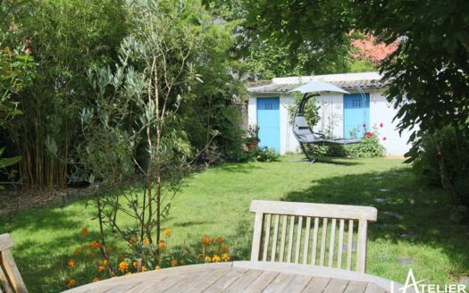 Procé – Maison familiale avec garage et jardin