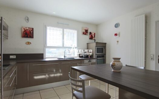Vie de plain-pied, bourg de Sautron, grand jardin, potentiel