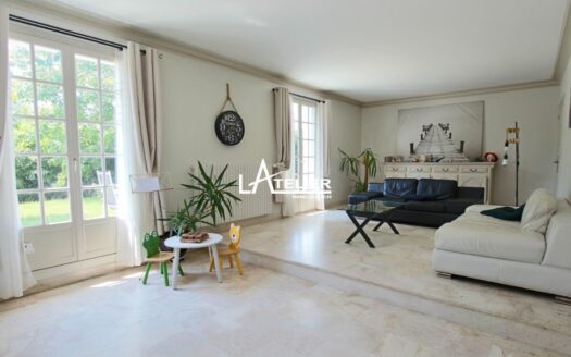 Grande maison familiale , vie de plain-pied, grand jardin