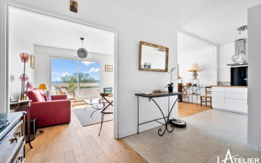 LA ROSERAIE DERNIER ETAGE